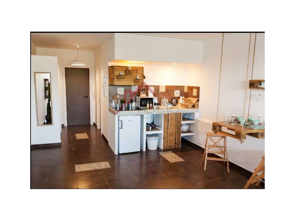 Apartamento T1 Remodelado com elevador em Quarteira, Loulé.-10