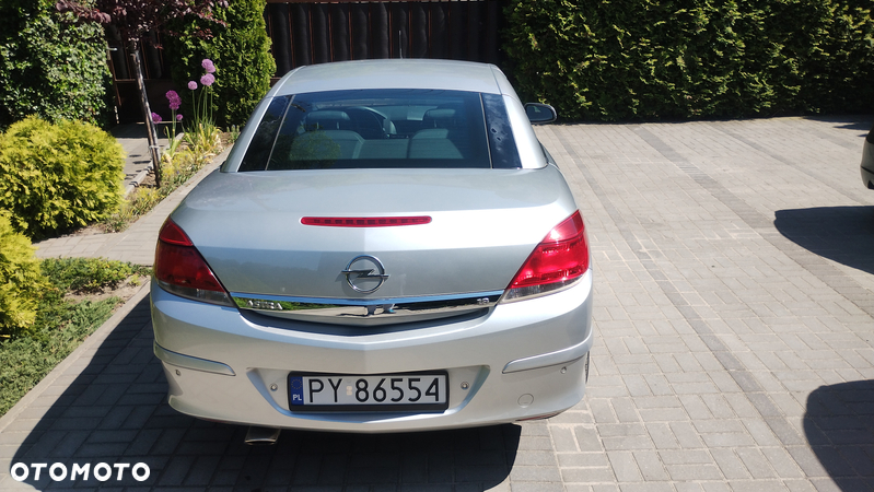 Opel Astra TwinTop 1.8 Cosmo - 12