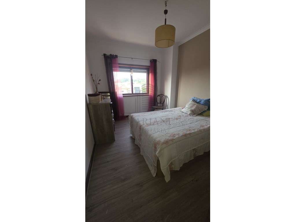 Apartamento T3 no Centro de Canelas - Uma Oportunidade Imperdível!-8