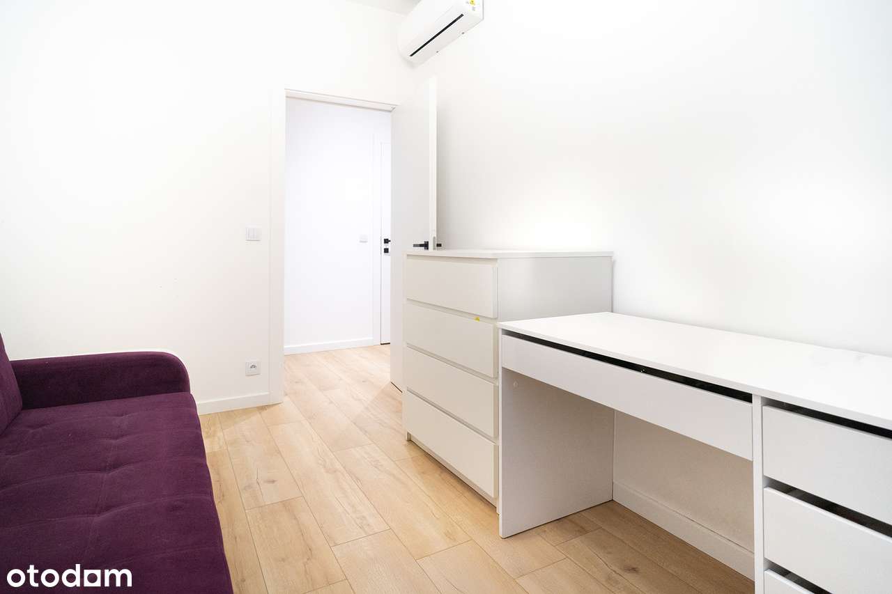 Cztery Pokoje w Nowoczesnym Budynku z 2022 roku! Dwa Balkony! Garaż!-8