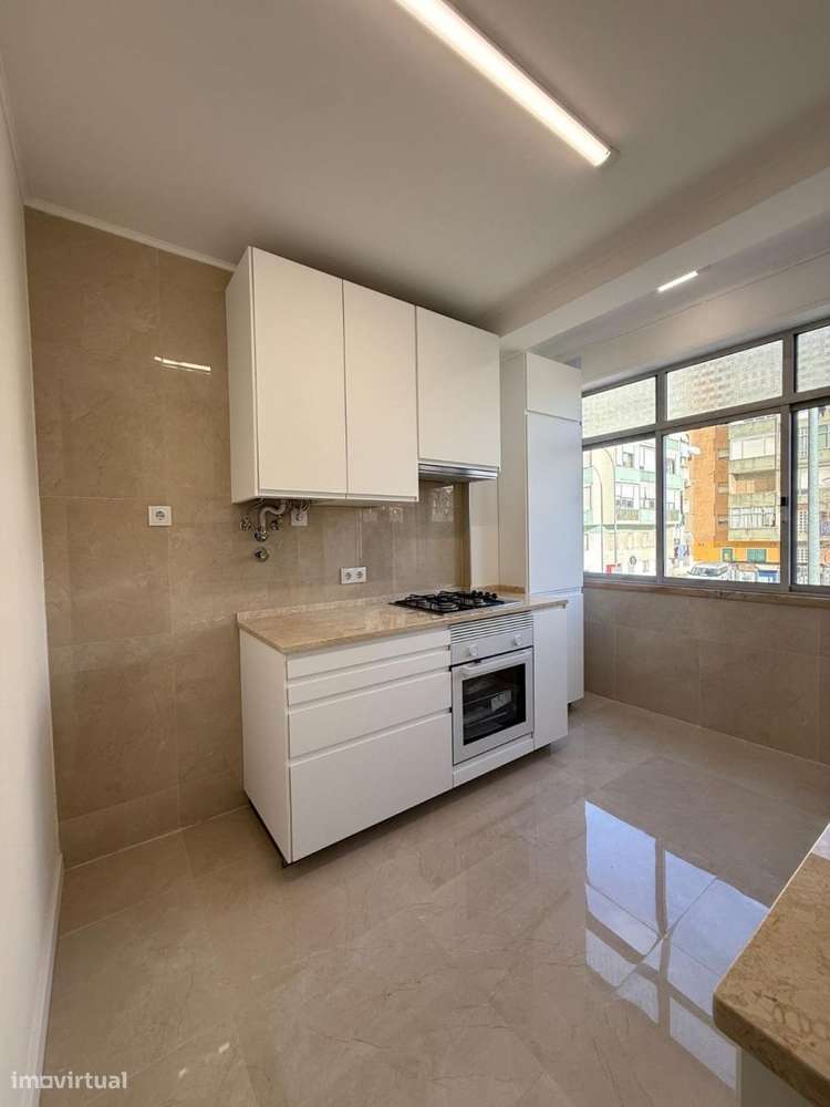 Apartamento T2 remodelado, Amadora - Grande imagem: 4/26