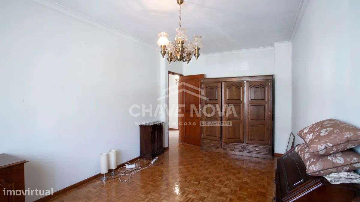 Moradia T3 C/ amplo terreno-30