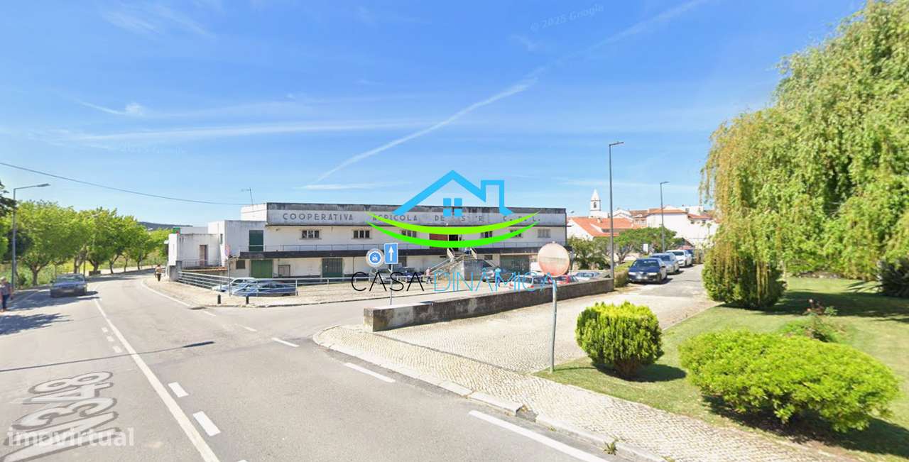 Apartamento T2 com garagem no centro de Soure-10