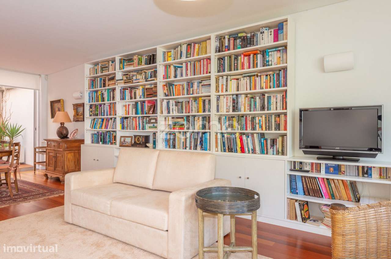 Moradia T4 com jardim, na Foz Velha. - Grande imagem: 3/47