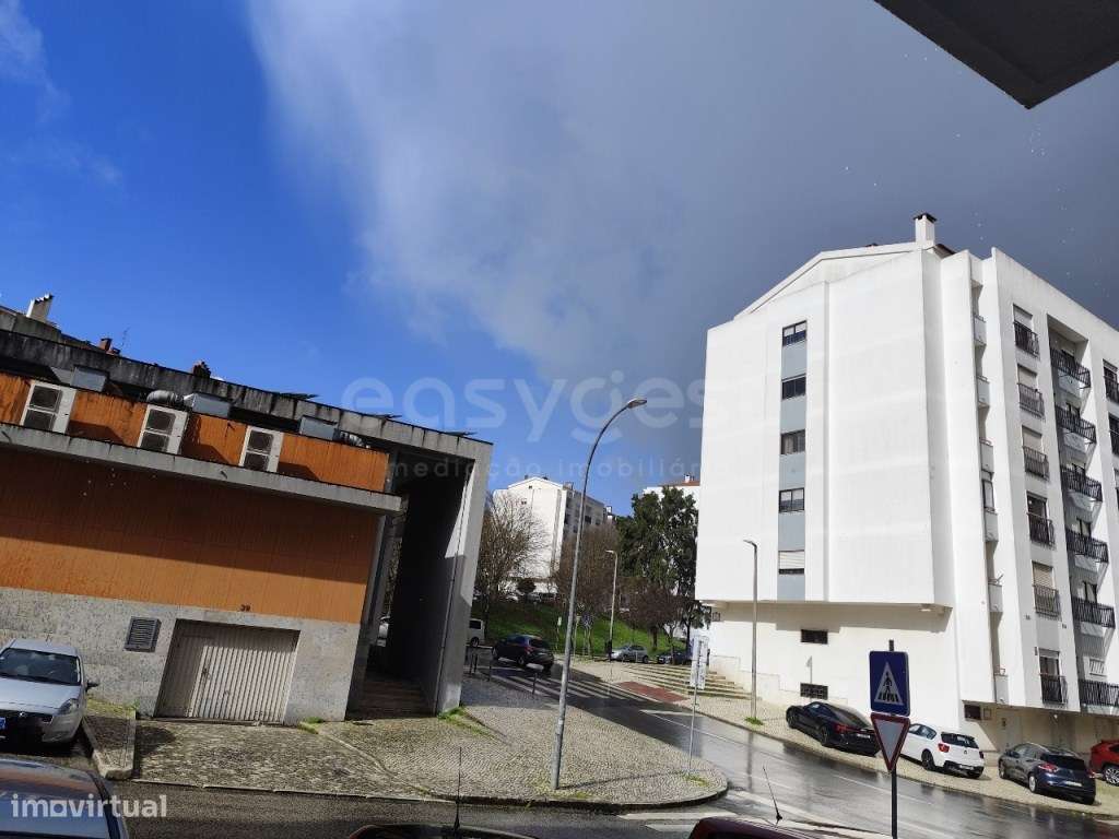 Apartamento T3, com suite 3 varandas e arrecadação-15