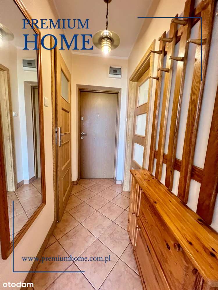 Zadbana, duża kawalerka z piwnicą i garażem!-8