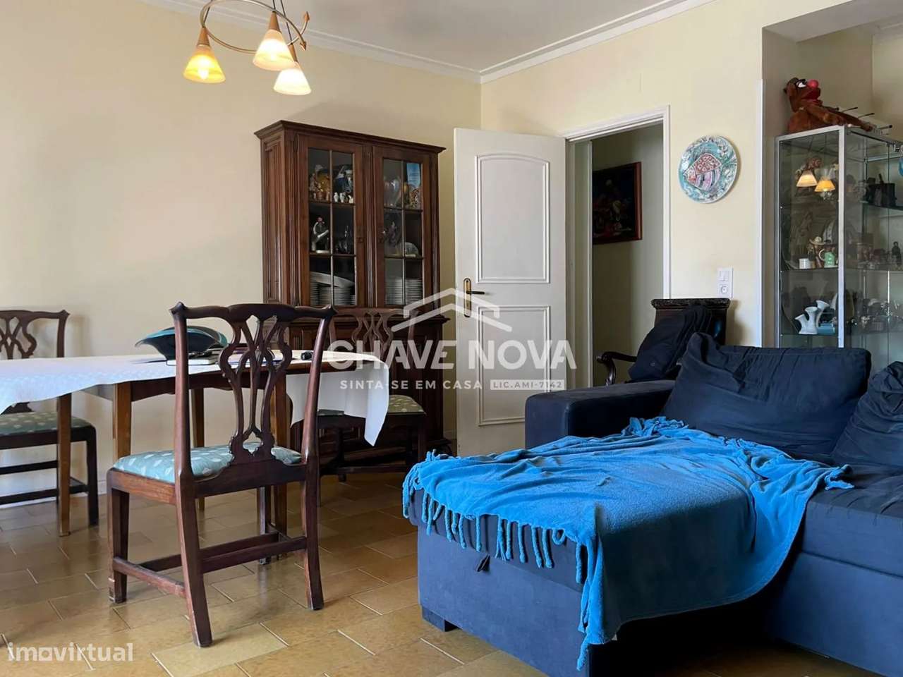 Apartamento T2+1 com Vista de Mar e Garagem Fechada - Grande imagem: 2/25