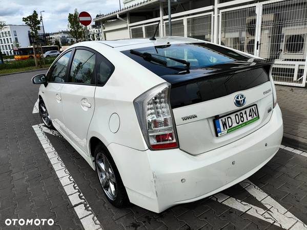 Toyota Prius 1.8 HSD Active - 7