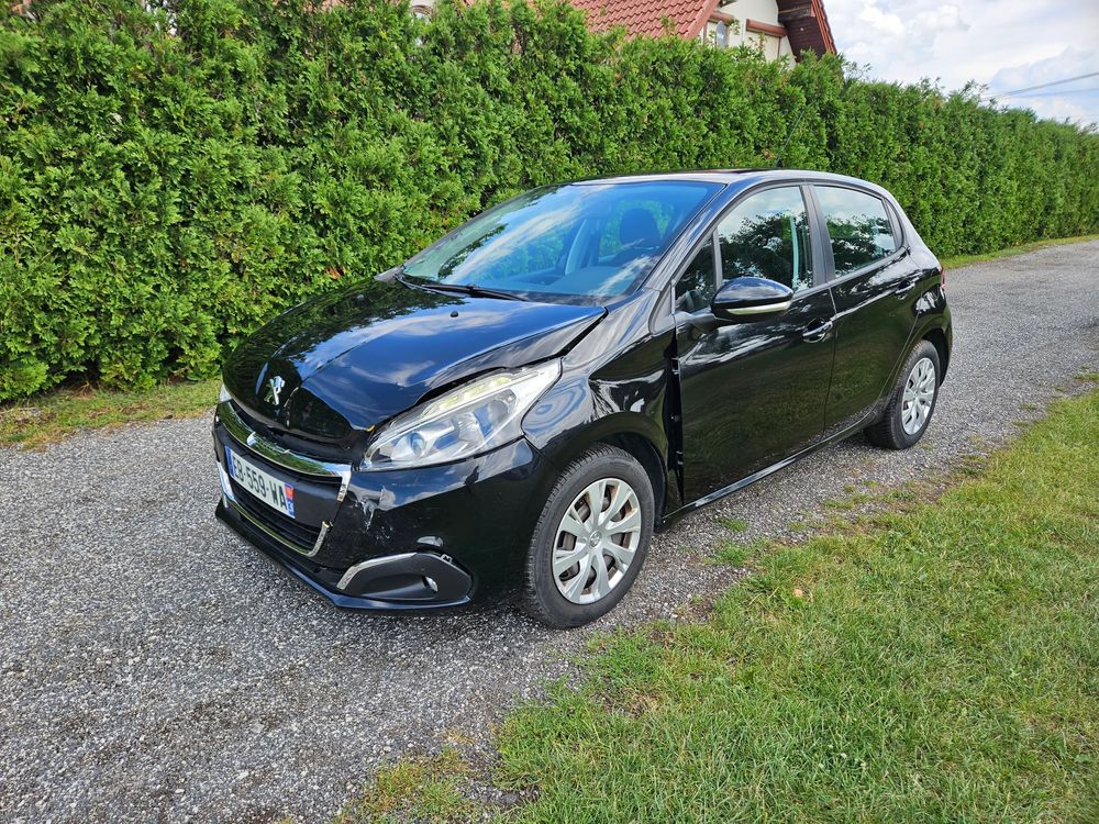 Peugeot 208 I (2012-2019) 82 PureTech Style 2016