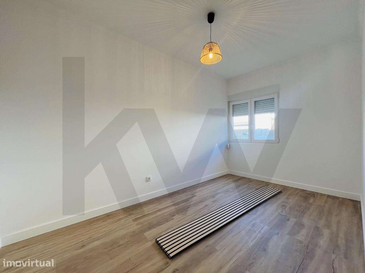 Apartamento totalmente renovado no centro do Montijo 1º andar-21