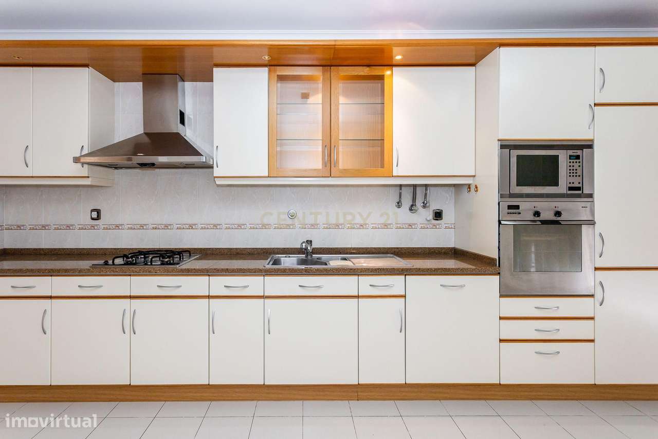 Excelente apartamento T3 na Venteira - Amadora-1