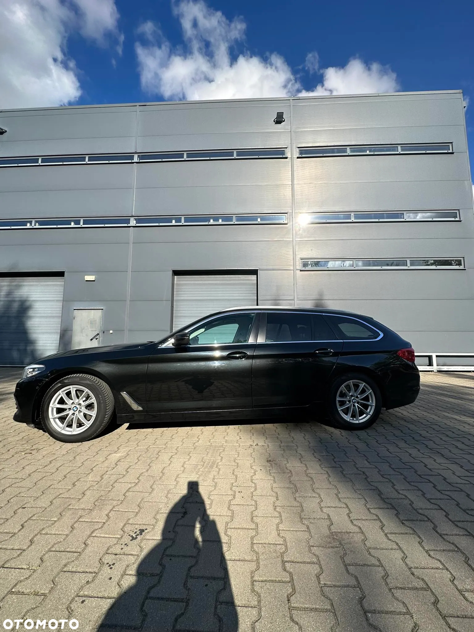 BMW Seria 5 520d xDrive - 11