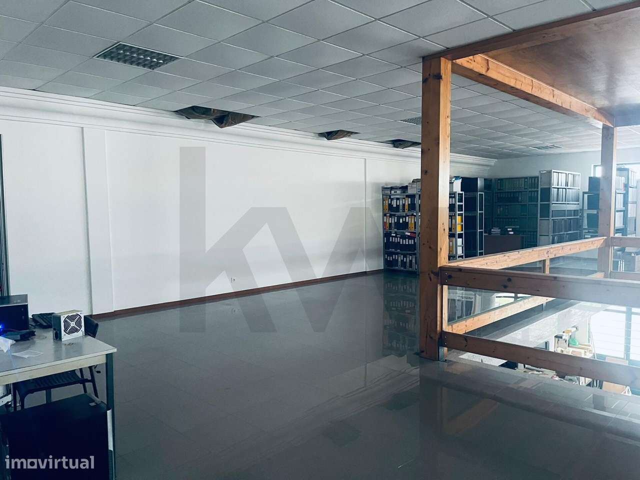 Armazém 767m2 com terreno 1854m2-20