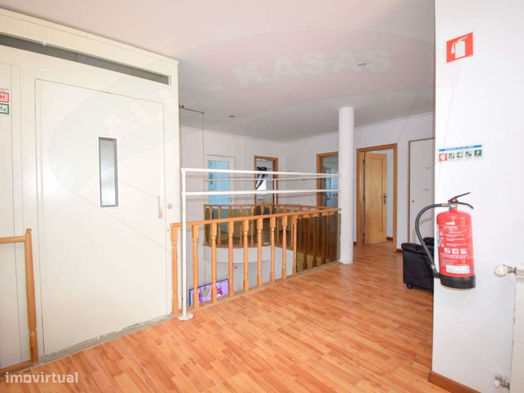 Quinta T7 com 5000m2 Piscina Campo Multiusos Potencial Habitação ou...-30