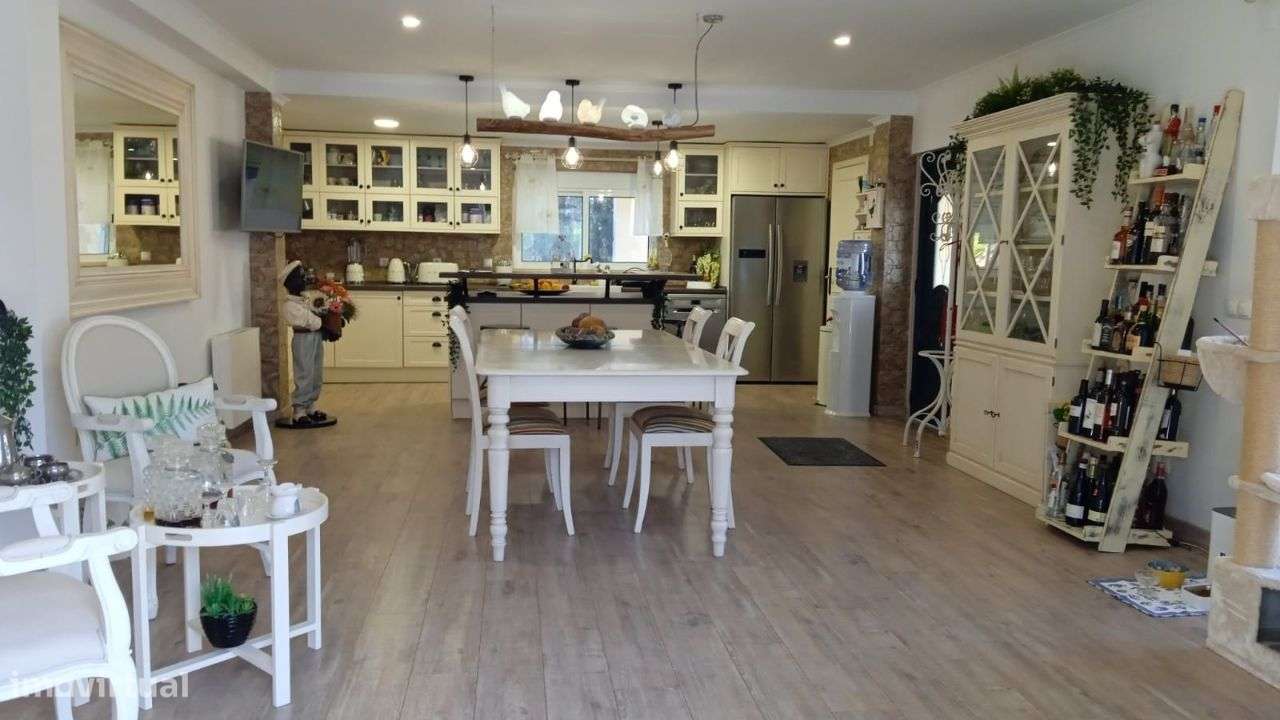 Excelente Moradia c/Piscina, Garagem...-8