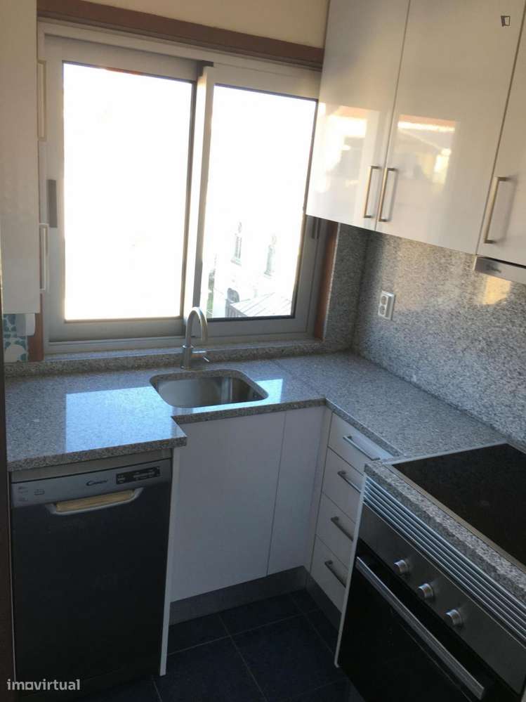 Apartamento com 1 quartos - localizado em Cedofeita Porto - Grande imagem: 5/9
