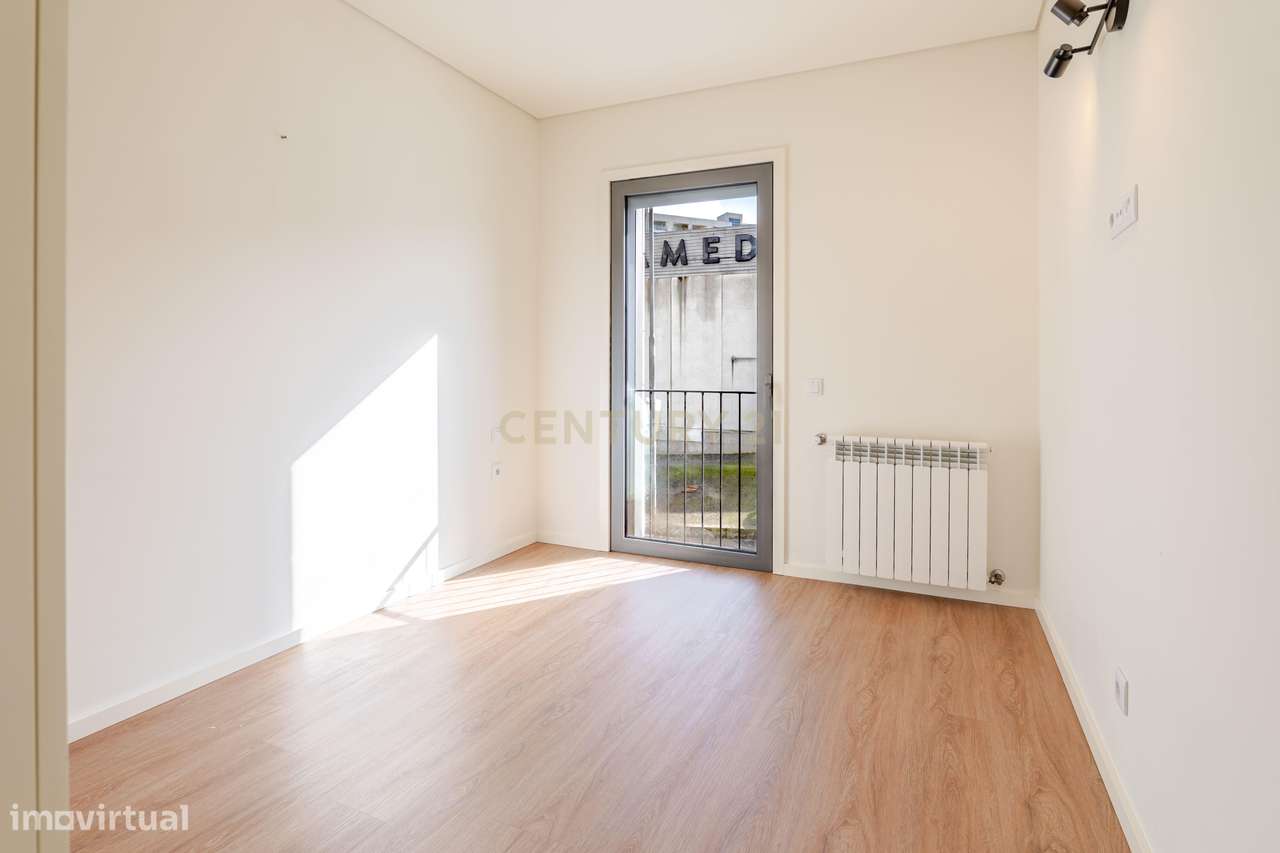 Apartamento T2 praticamente novo , nas Antas, Porto - Grande imagem: 5/42
