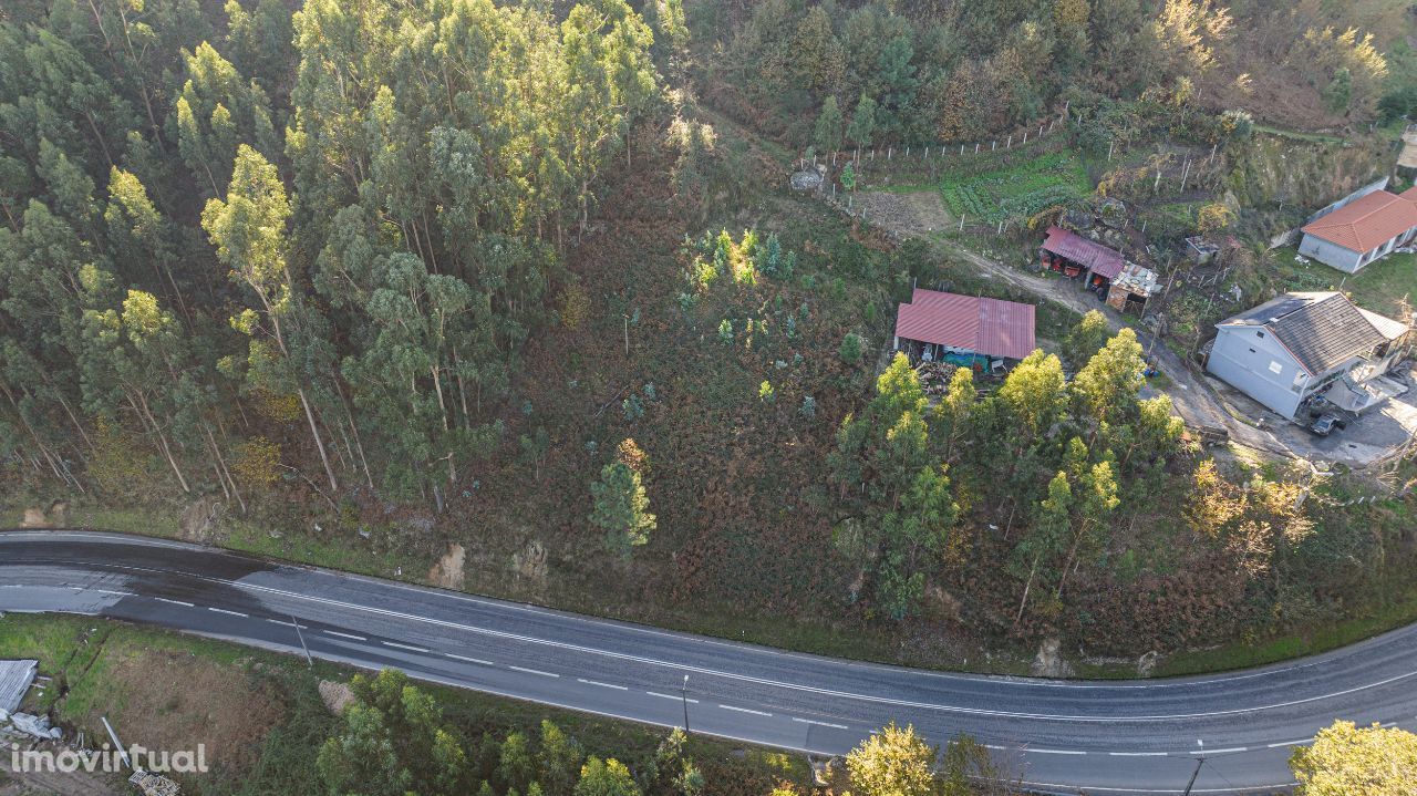 Terreno com 1 400m2 em Louredo, Vieira do Minho!