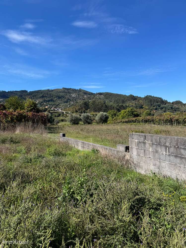 Moradia T5 em Beiral do Lima com terreno-13