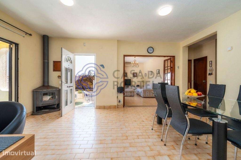 Magnífica Moradia T3 com Vista Mar e Localização Estratégica – Loulé-43