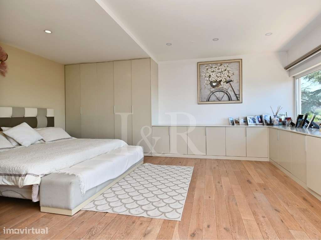 Moradia T6 com jardim, piscina e vista rio no Restelo, Lisboa-32