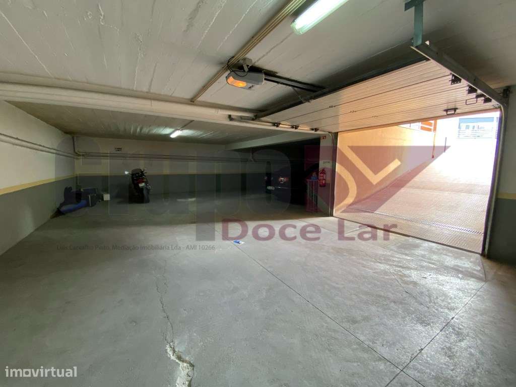 Apartamento com Parqueamento em Santana (Sesimbra)-17