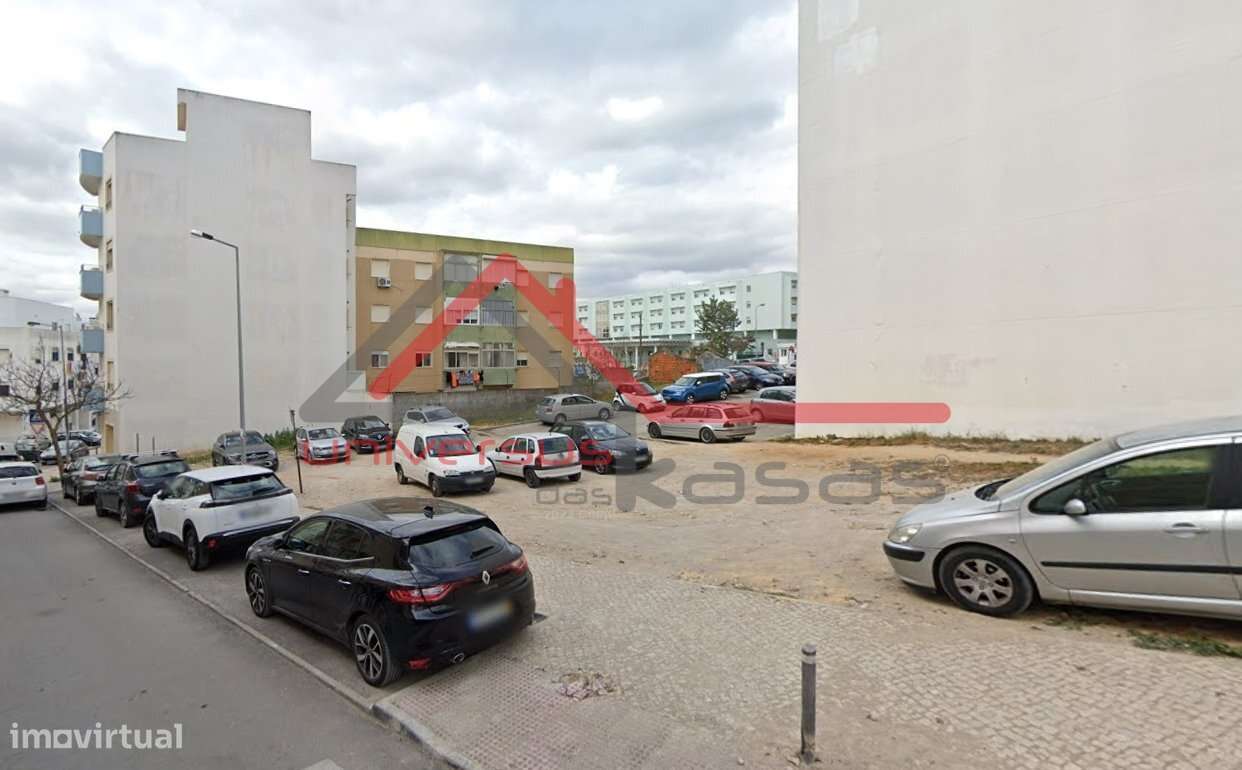 Terreno para a construção de Prédio com 10 pisos em pleno Centro de... - Grande imagem: 2/6