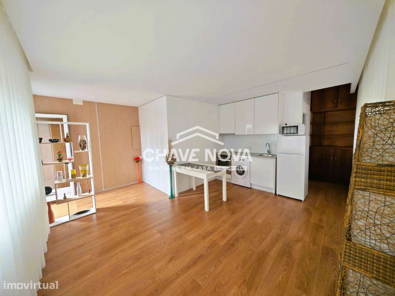 PS - T0 com terraço remodelado Pedroso, Vila Nova de Gaia Porto - Grande imagem: 2/10