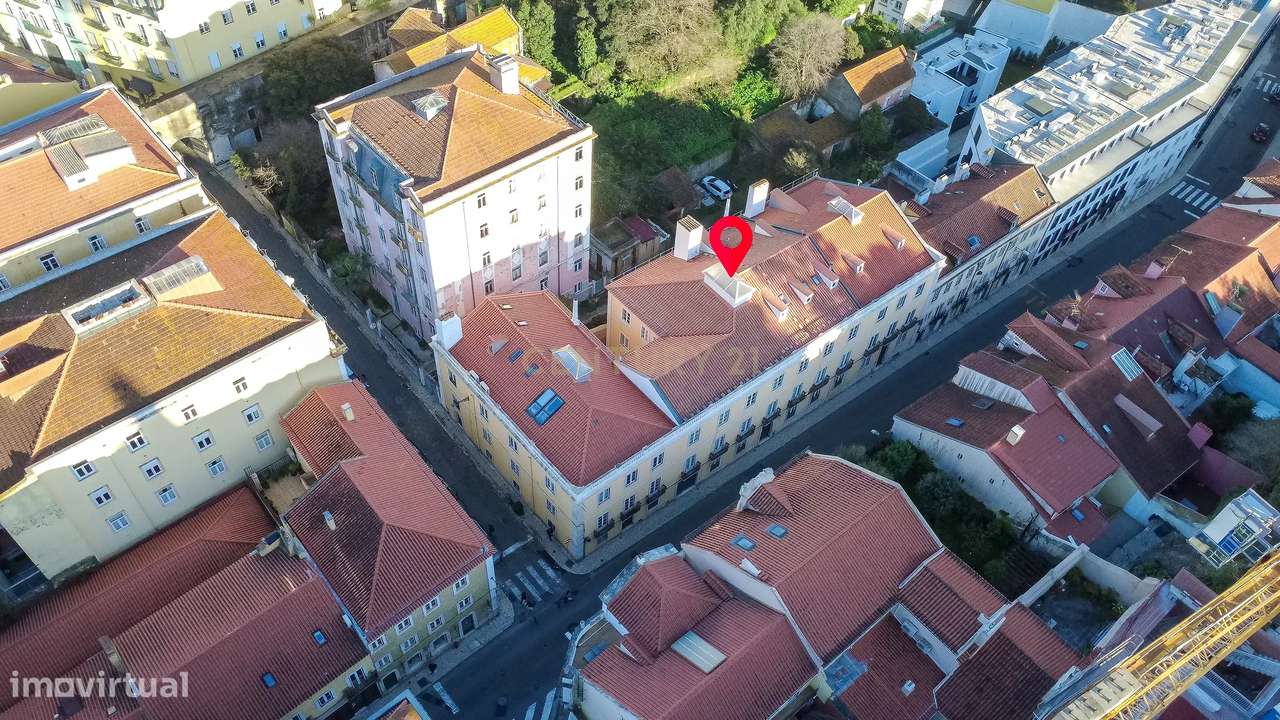 Elegante Apartamento T3 Renovado no Centro Histórico de Lisboa – Rua d-36
