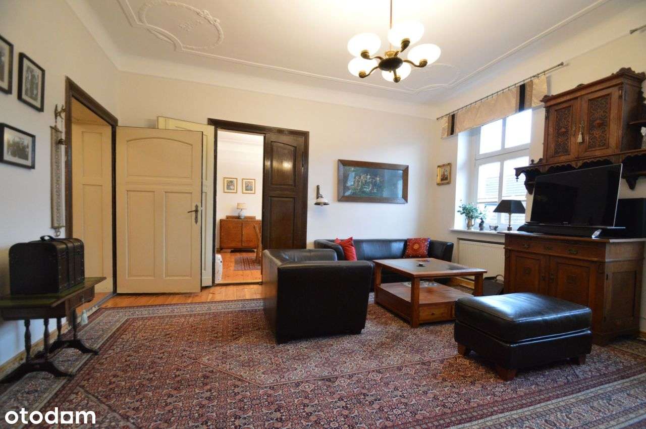 Wyjątkowe mieszkanie w stylu dworkowym – centrum O-1