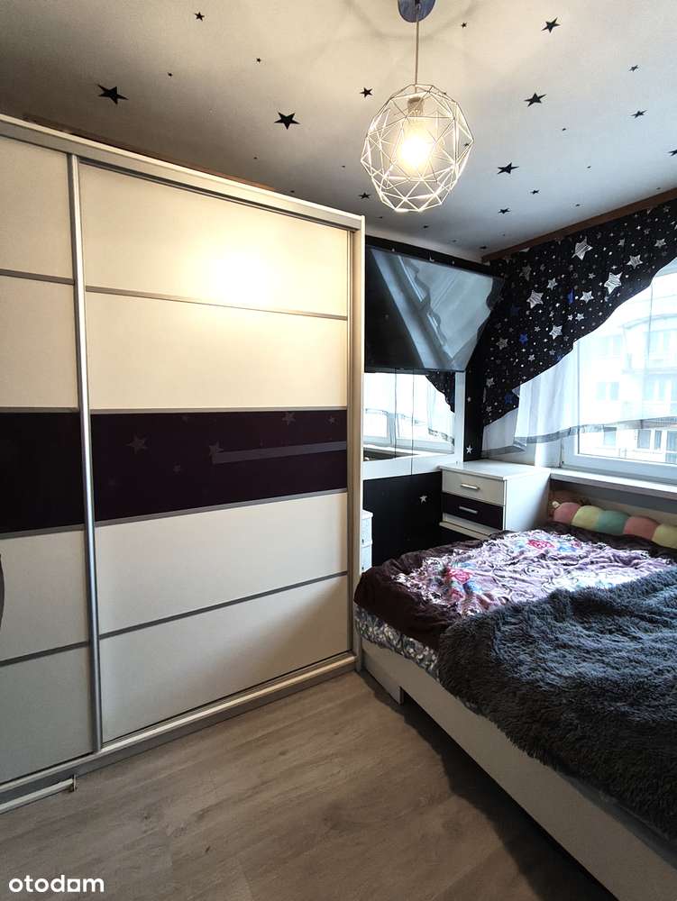 3 pokoje, osobno WC, kuchnia z oknem-12