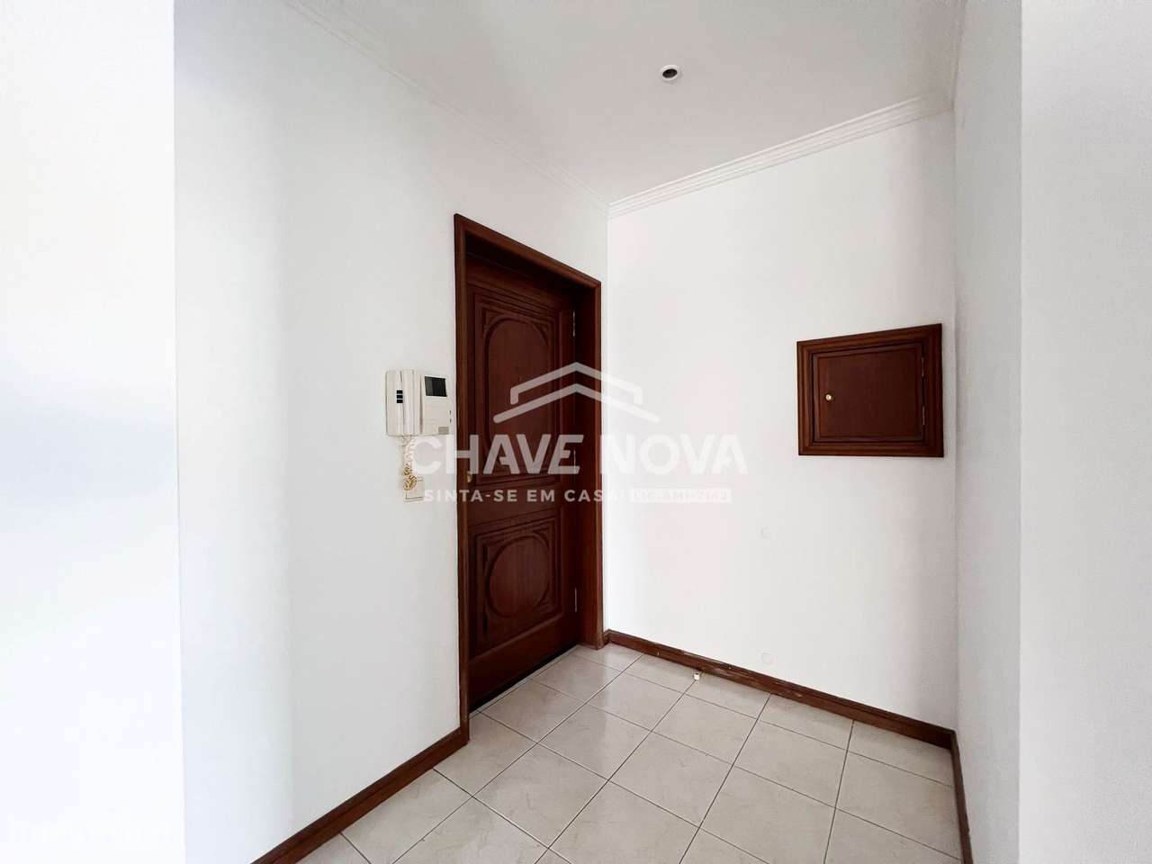 Apartamento T2 com garagem box em Perosinho, Vila Nova de Gaia-18