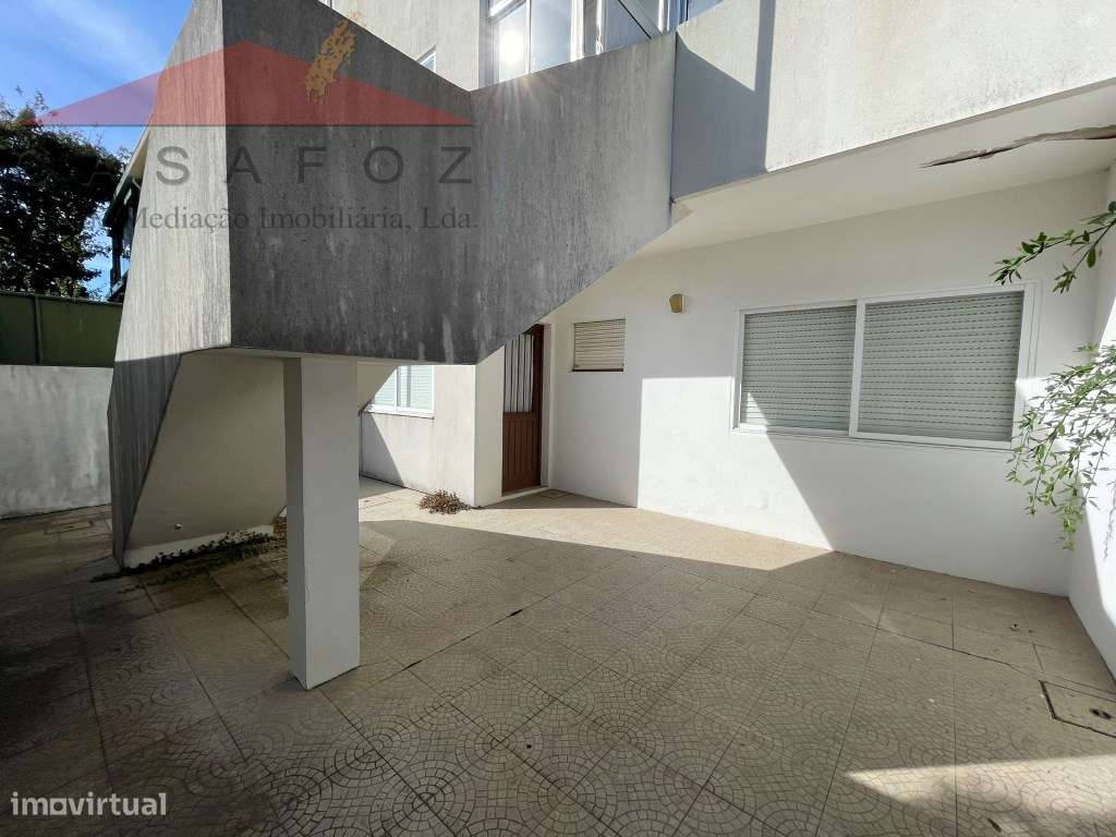 Venda Moradia T6 no Bairro dos Músicos-38