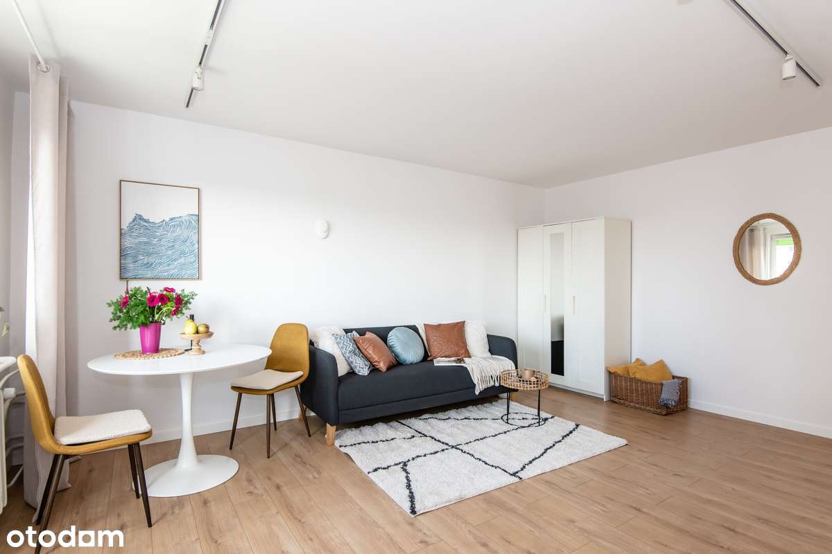 Komfortowa kawalerka na Winogradach z winda-0