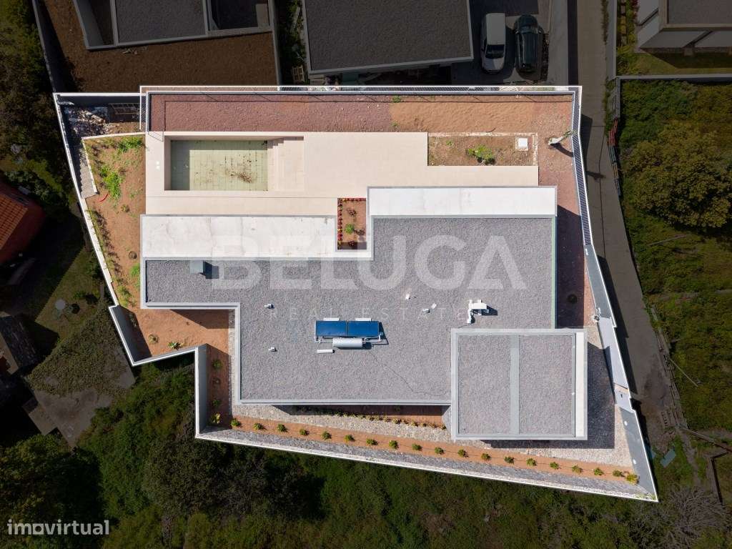 MORADIA T3+1 MINIMALISTA || ESTREITO DA CALHETA-44