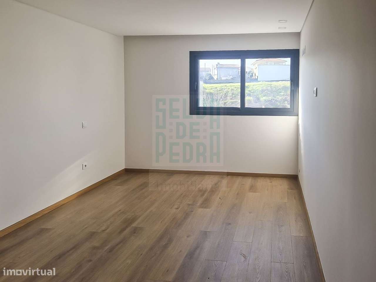 Moradia de 3 frentes V4 Famalicão-28