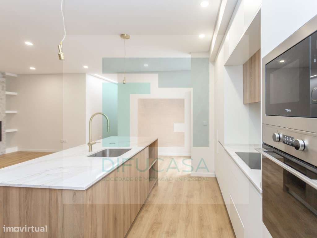 Moradia isolada com psicina localizada Pinhal General (Fernão Ferro) - Grande imagem: 5/37