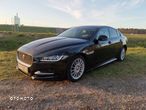 Jaguar XE 2.0 D R-Sport - 9