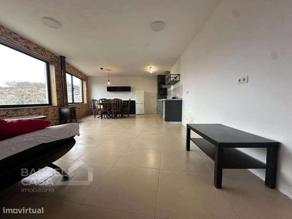 Moradia T3 com duas habitações independentes em Deocriste - Viana d... - Grande imagem: 2/13