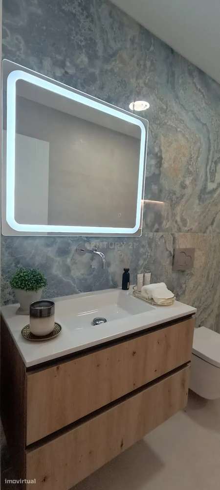 T2 para remodelação com Duas Frentes | Excelente Localização | Zona Co - Grande imagem: 5/7