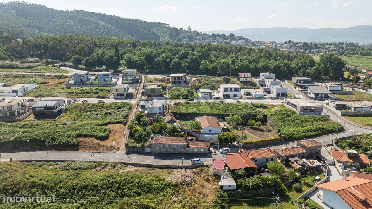 Terreno Exclusivo em Loteamento de Luxo – Ruivães, Vila Nova de Fam...-5