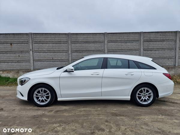 Mercedes-Benz CLA Shooting Brake 180 d - 4