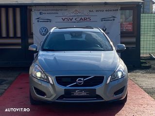 Volvo V60 D6 Twin Engine Geartronic Summum