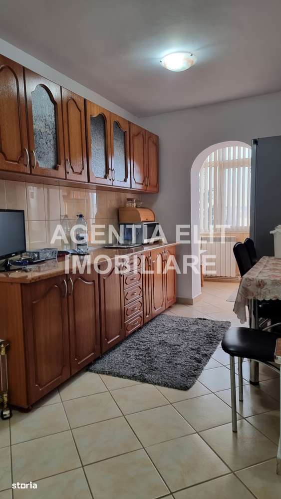 Apartament 2 camere, zona Inspectoratului Scolar-6