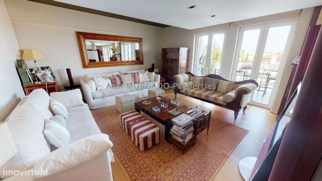 Exclusivo apartamento T4, agora T2 com Vista Mar, Terraço e Acabamento-7