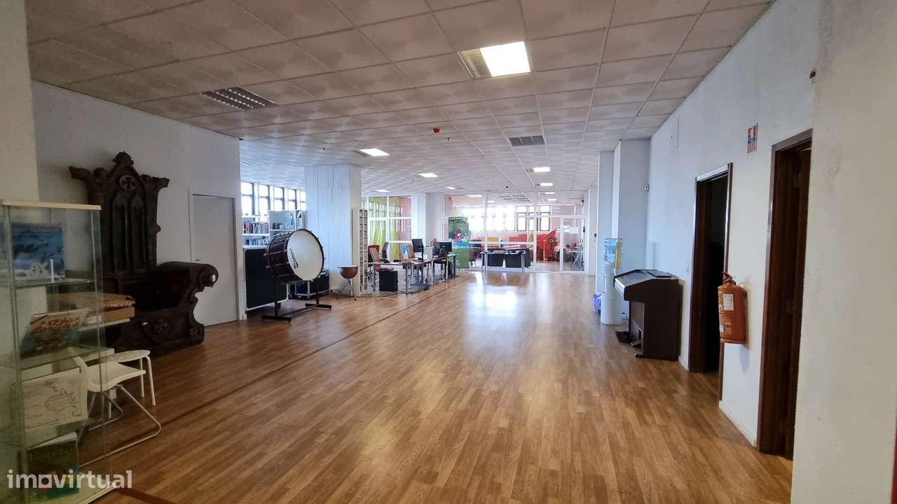 Espaço Serviços Comercial Versátil e Sofisticado, Esctritorio, showroo - Grande imagem: 2/23