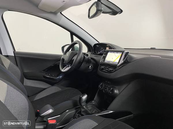 Peugeot 2008 1.5 BlueHDi Signature - 2