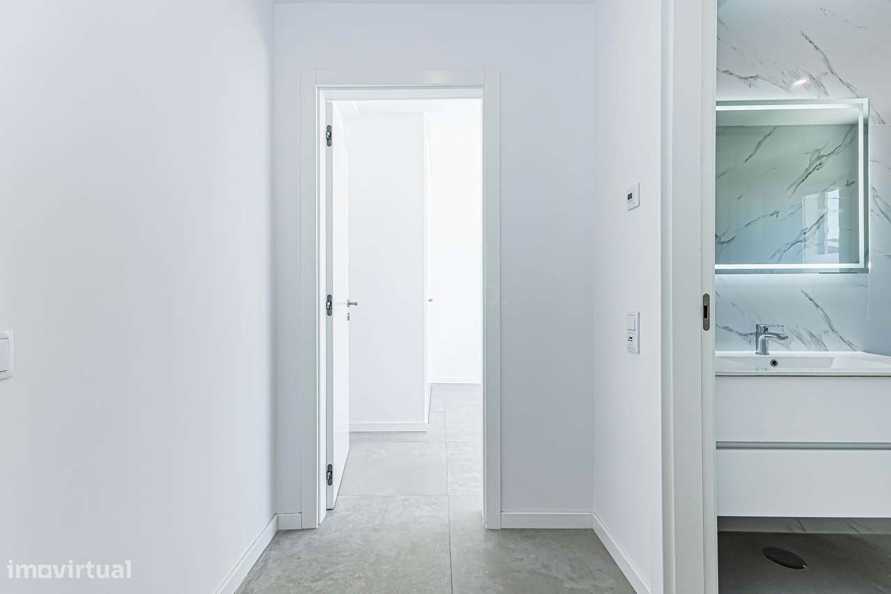 Moradia T3 com piscina e garagem - Mexilhoeira Grande-13