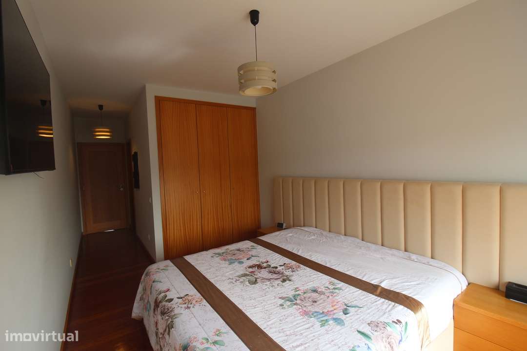 Apartamento T3 em São João de Ver com garagem fechada 3 viaturas-23