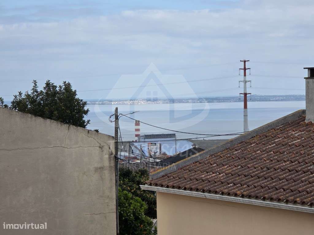 Moradia T3+1 na Portela de Azóia, em Santa Iria de Azóia-39